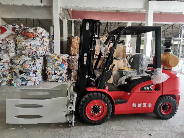 你的內(nèi)燃叉車柴油濾芯有在正確更換嗎？